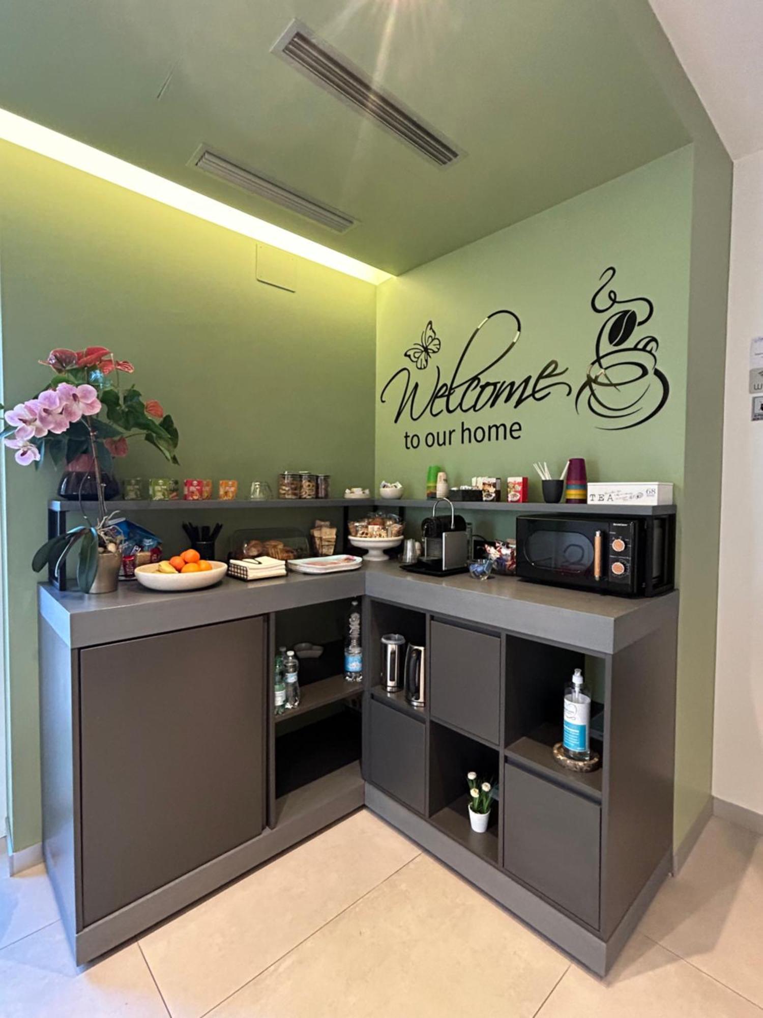Casa Stazione Pescara Bed & Breakfast Exterior photo